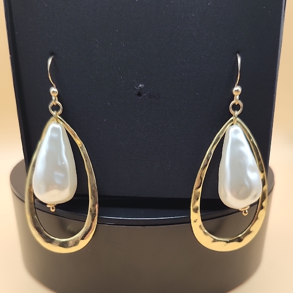 INC International Concepts Gold and White Teardrop Earrings - Picture 1 of 5